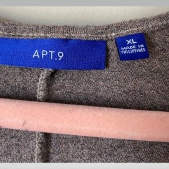 Black Lace Sleeve High Low Tunic - Picture 3 of 3